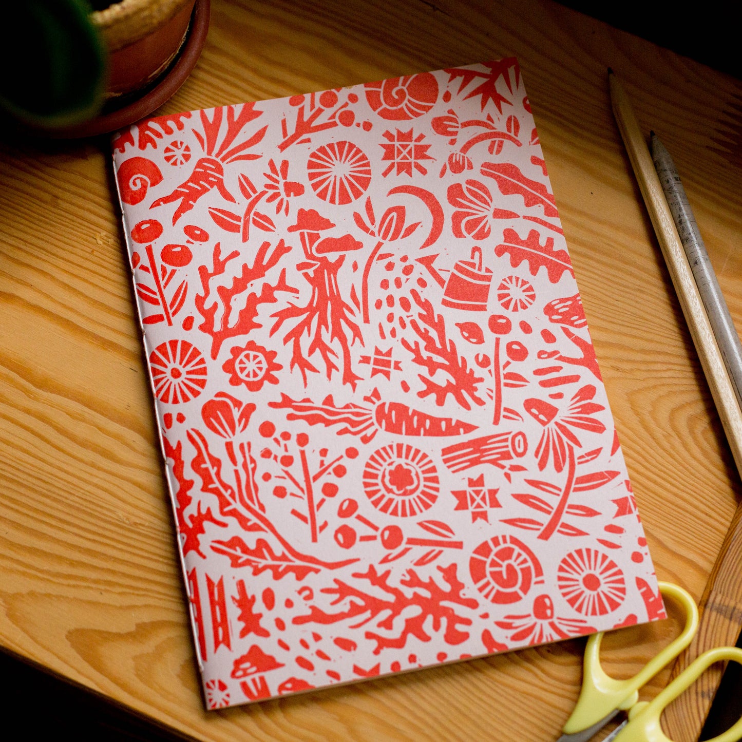 Linorytový sešit A5 — Červené květy