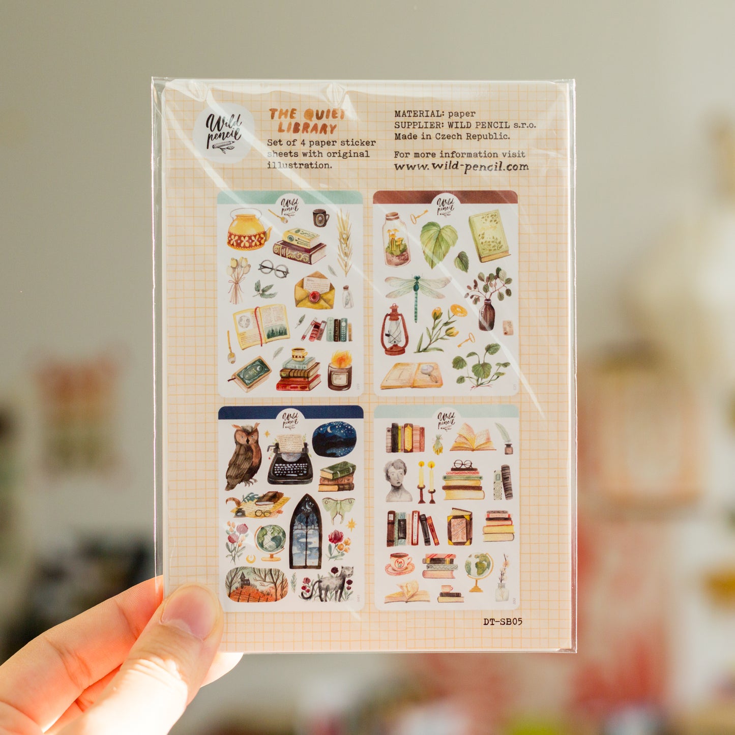 Sada samolepkových archů — V knihovně